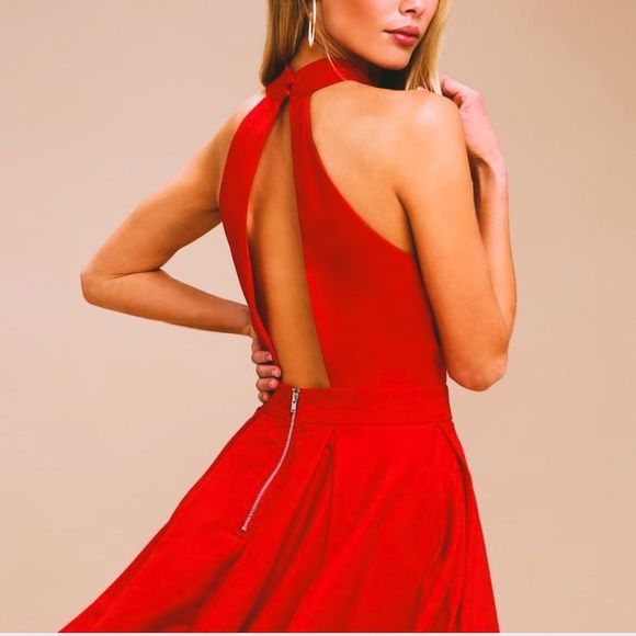 Lulus Dresses & Skirts - LULUS DRESS REHEARSAL OPEN BACK SKATER DRESS